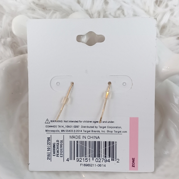 Amber Color Dangle Earrings - Picture 4 of 8